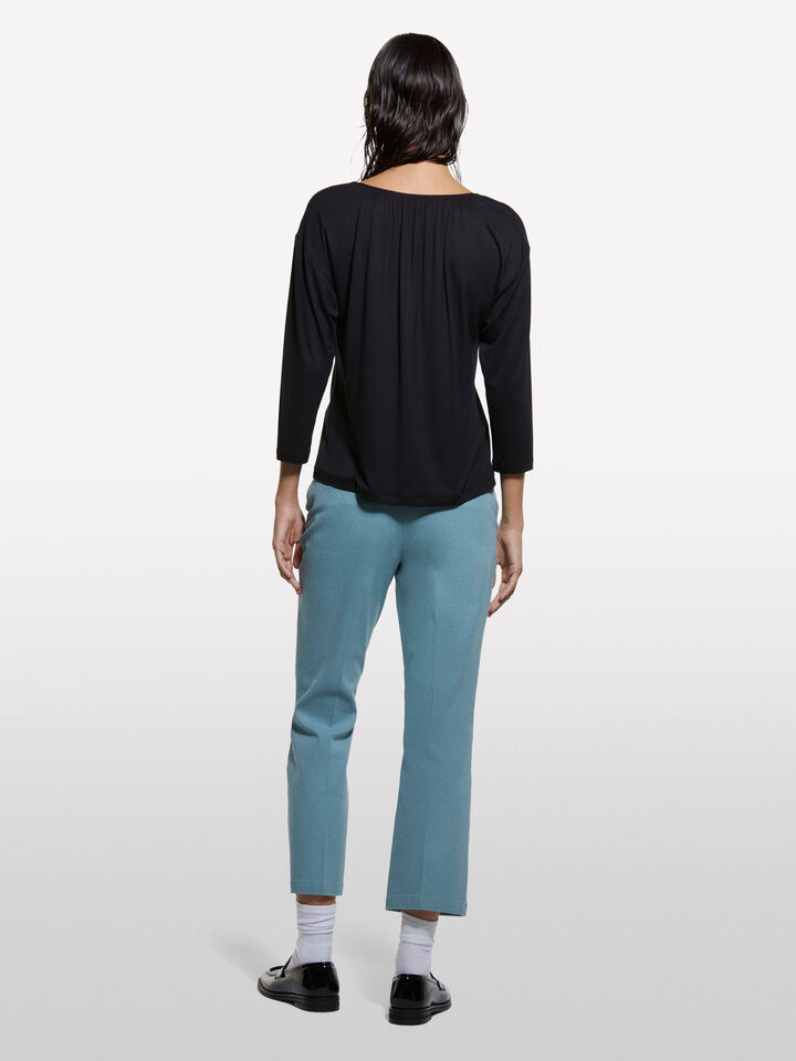 Black t-shirt with curl - women's long sleeve t-shirts - Black | Sisley image number 2